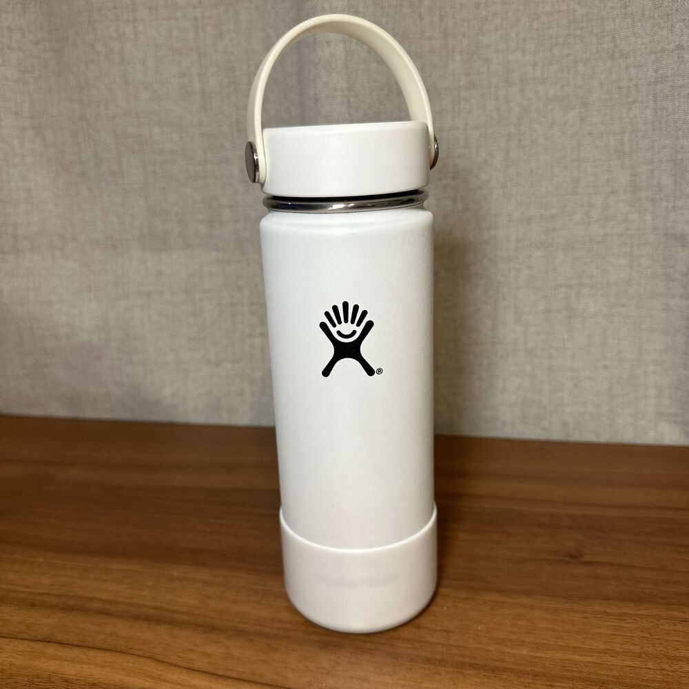 20oz White Hydro Flask With Boot
